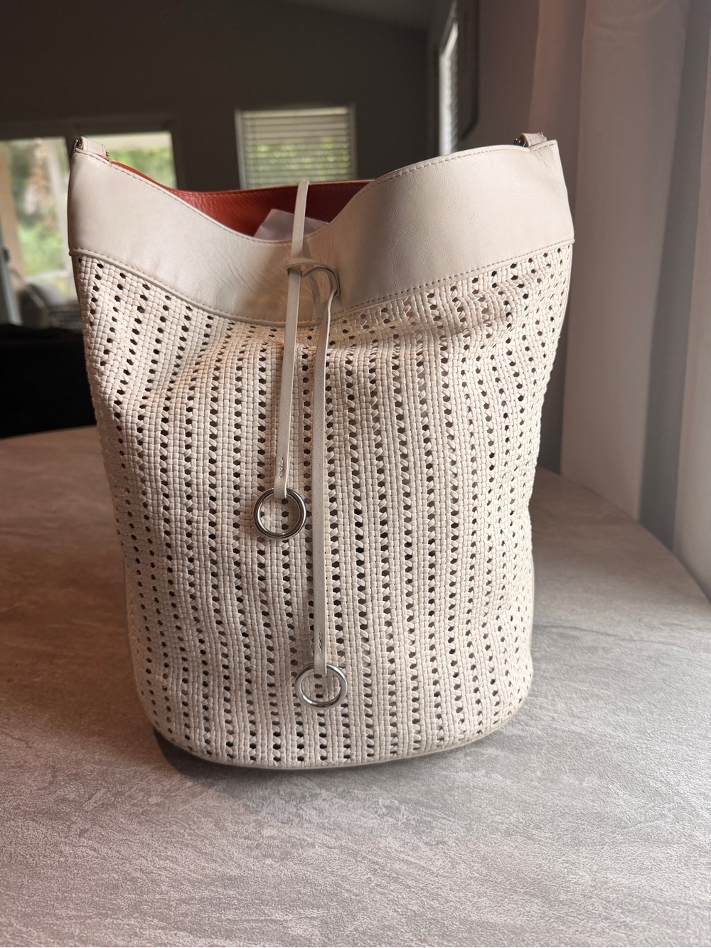 Cafuné White Woven Leather Egg Bucket Bag